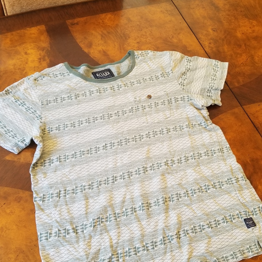 Mens XL Roark knitted shirt